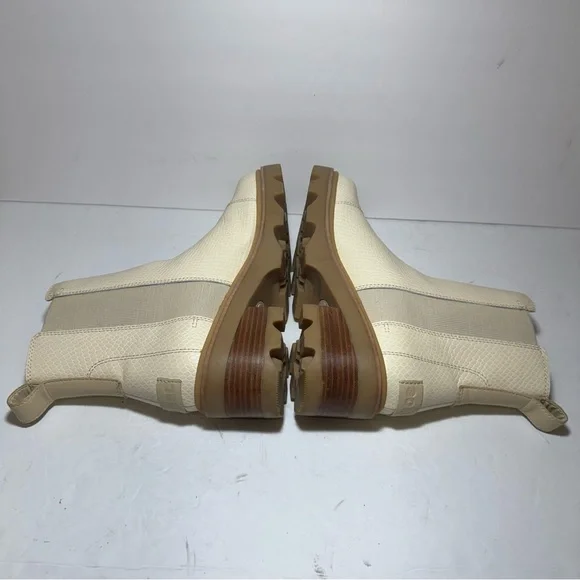 SorelJoan Now Snake Embossed Chelsea
Waterproof Lug Sole Cream Booties Sz 10 - Picture 9 of 16
